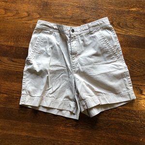 Vintage 90’s Liz Claiborne Khaki Shorts, size 6
